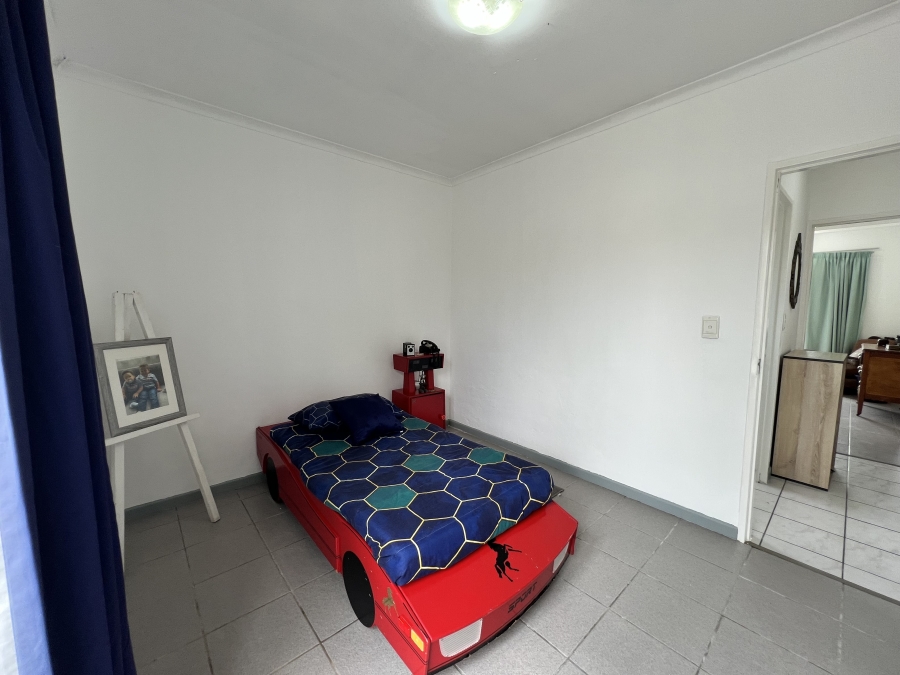 To Let 2 Bedroom Property for Rent in Sunningdale Western Cape